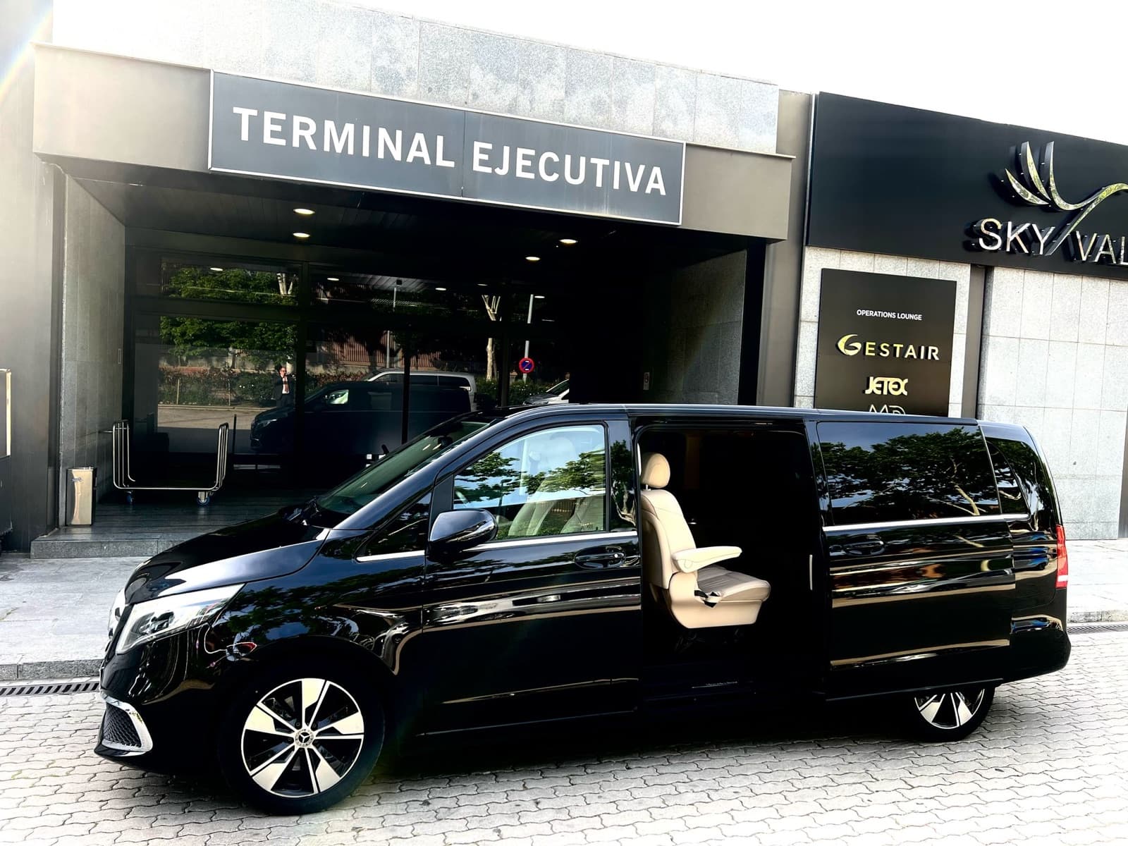 Mercedes-Benz V-Class VIP